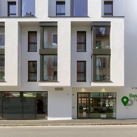 Base Nyon Hotell Eksteriør bilde