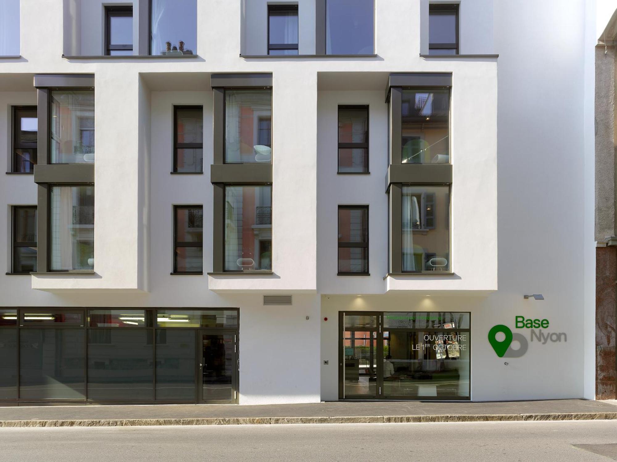 Base Nyon Hotell Eksteriør bilde