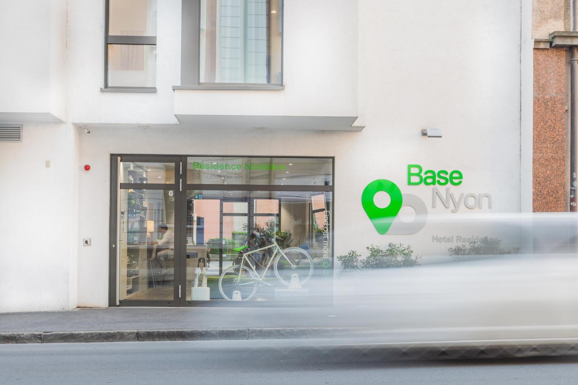 Base Nyon Hotell Eksteriør bilde