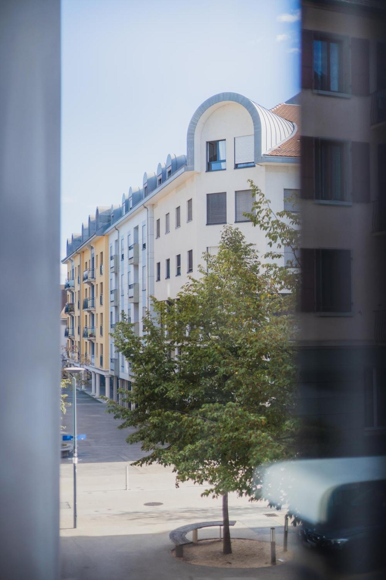 Base Nyon Hotell Eksteriør bilde