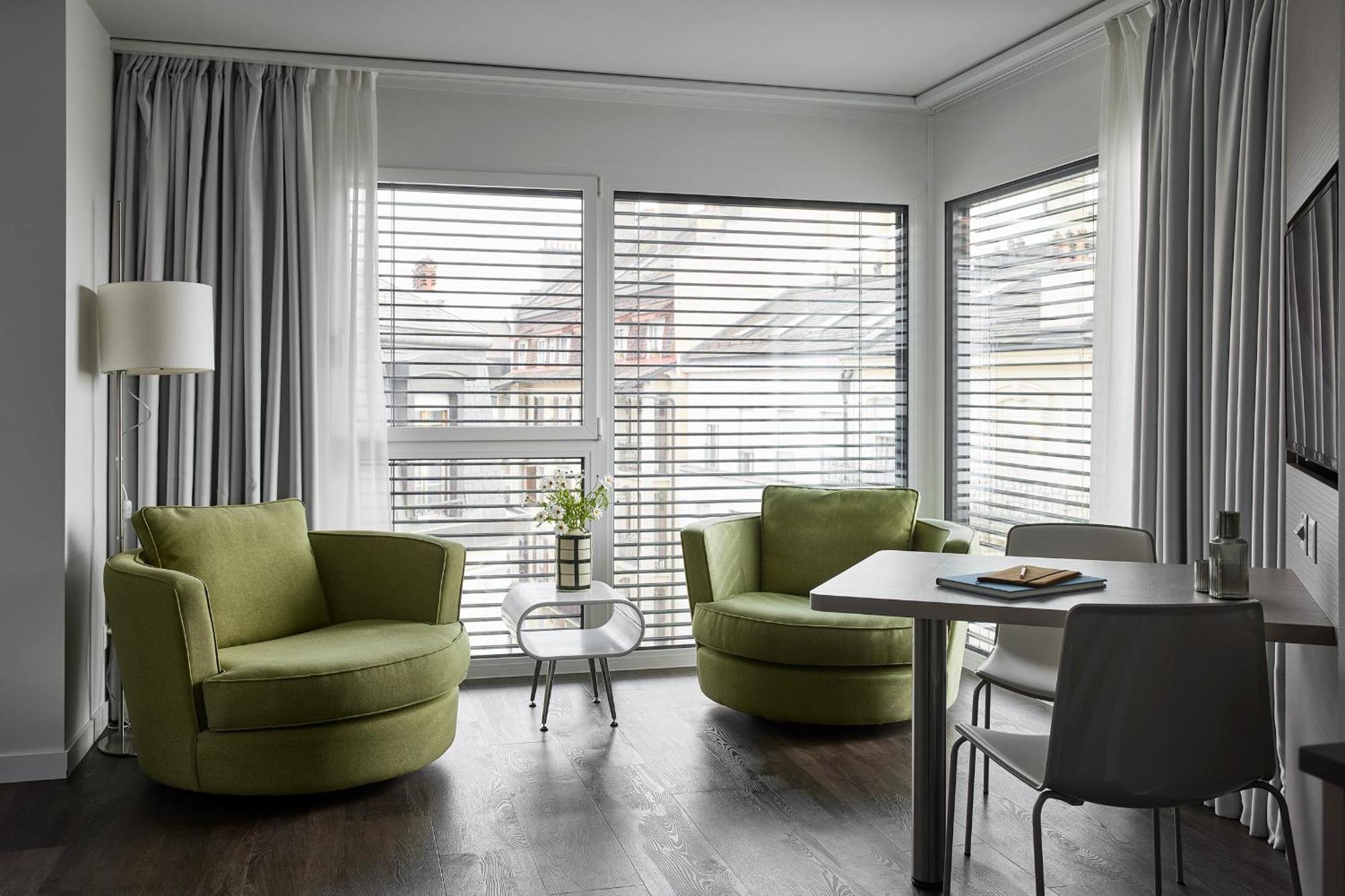 Base Nyon Hotell Eksteriør bilde