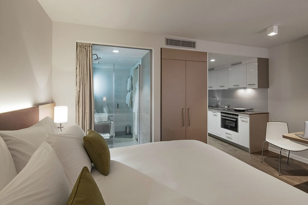 Base Nyon Hotell Eksteriør bilde