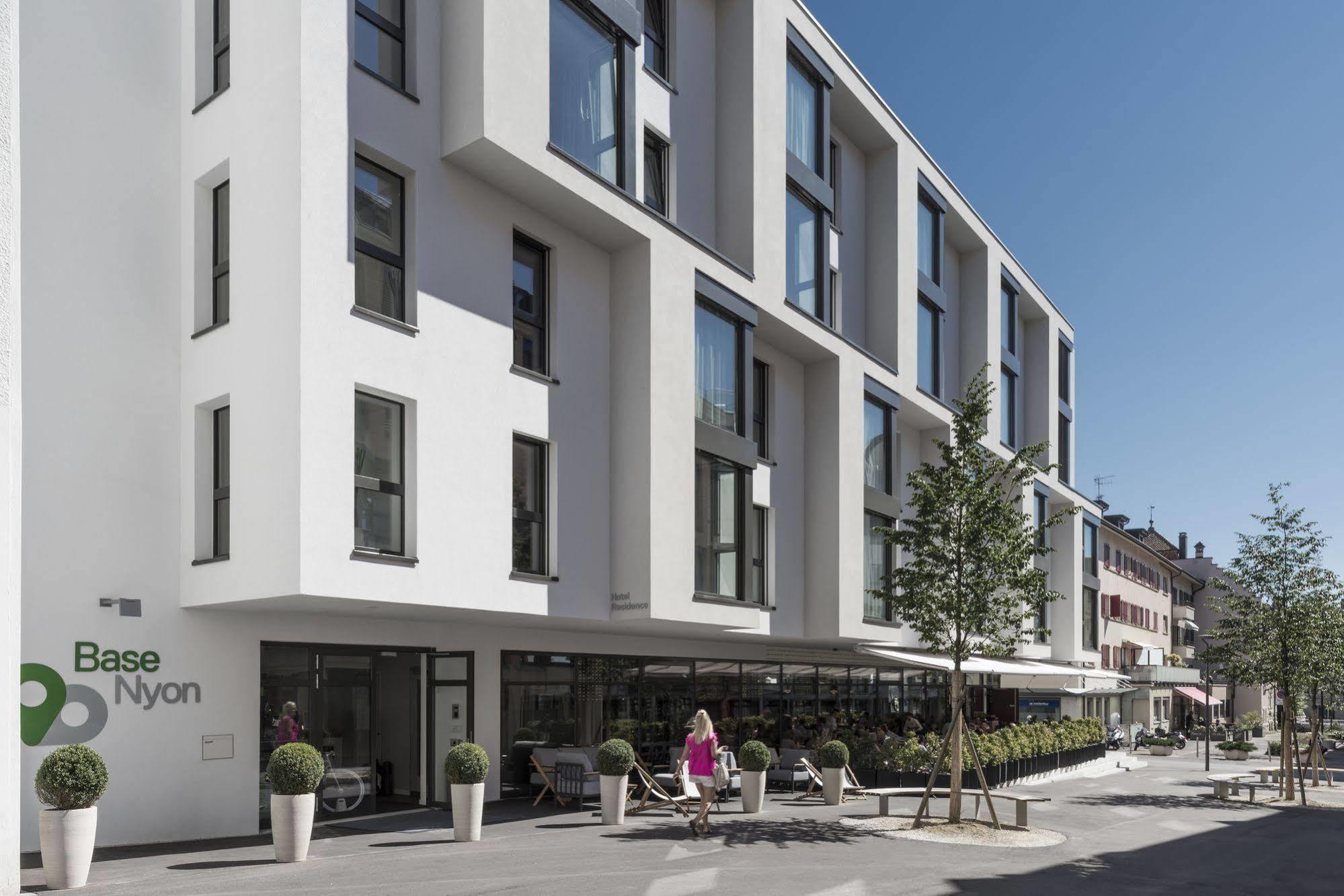 Base Nyon Hotell Eksteriør bilde